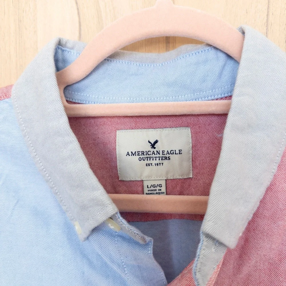 American Eagle Mens Chambray Button Down L Blue Pink Colorblock‎ Preppy Coastal